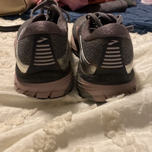 Brooks Tennis Shoes - Picture 3 of 3